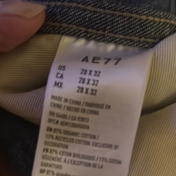 Worn twice American Eagle Outfitters Blue Relaxed Jeans with Distressed Details - Picture 6 of 9